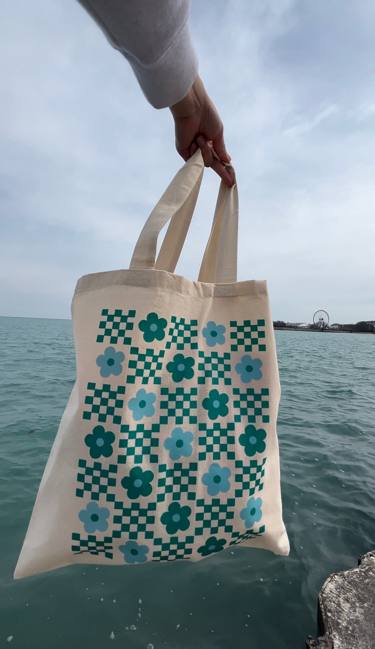 Flower Checkered Tote